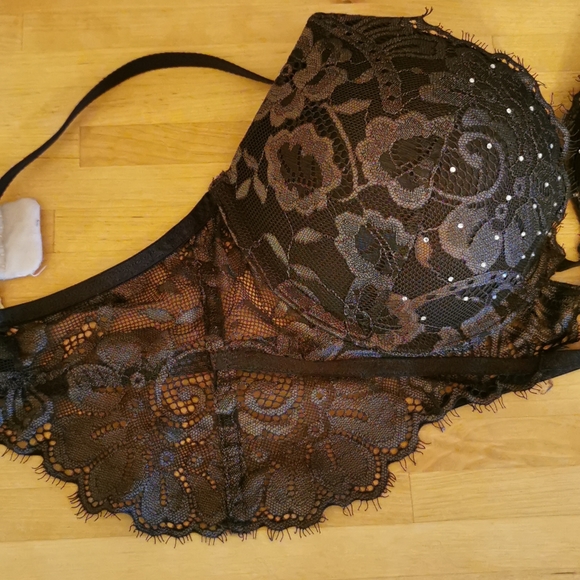 Bra - Picture 2 of 4